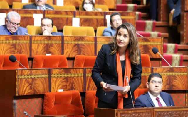 الوزيرة بنعلي: احتياطي المحروقات بالمغرب يكفي ل 26 يوما فقط!