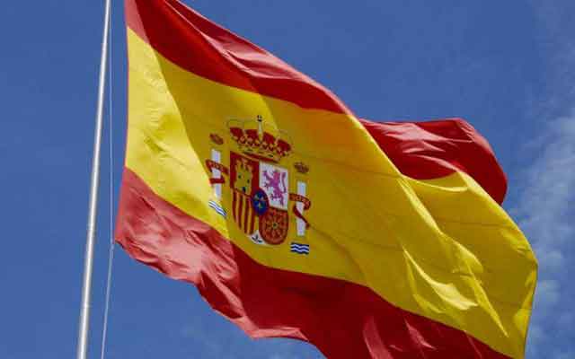 الخارجية الإسبانية تفتح مناقصة لشراء 70 هاتفا آمنا يعمل بالأقمار الصناعية