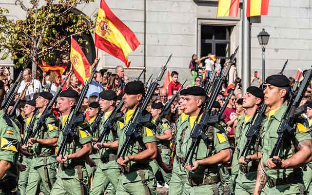 الجيش الإسباني يتظاهر للمطالبة بزيادة الأجور قبل قمة الناتو في مدريد