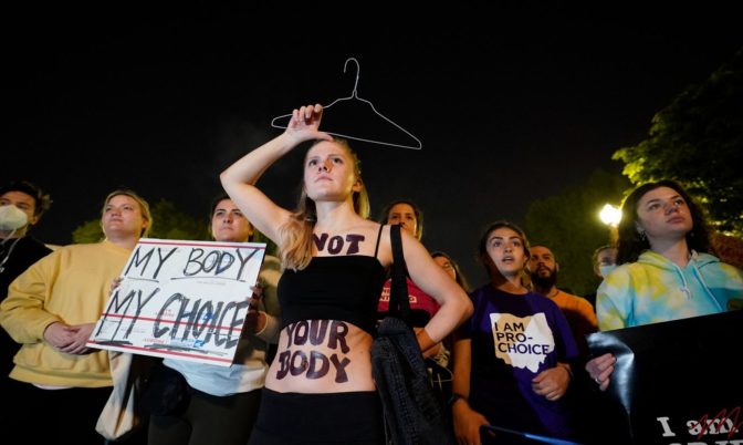 هذا موقف فدرالية رابطة حقوق النساء بالمغرب من إلغاء حق الإجهاض بأمريكا