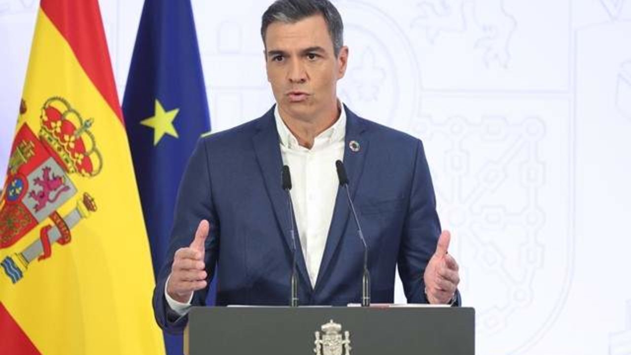سانشيز  يتهم المعارضة الإسبانية  بالدفاع عن "المصالح الخفية"