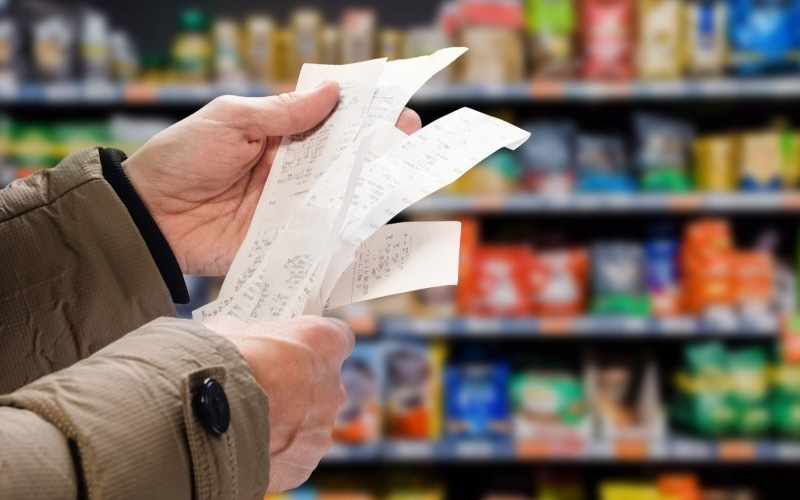 تقرير رسمي يرصد أسباب ارتفاع أسعار المواد الغذائية والورق