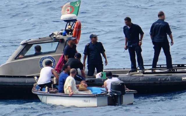 هجرة غير شرعية.. اعتقال أربعة مهربين جزائريين في إسبانيا