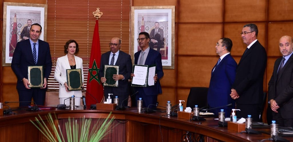شراكة بين وزارة السياحة والقرض الفلاحي للمغرب لتسهيل استفادة الصناع التقليدين من الخدمات البنكية