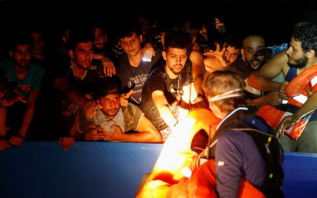 تونس.. متظاهرون بجنوب البلاد يطالبون السلطات بالبحث عن مهاجرين مفقودين