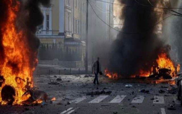 صفارات الإنذار تدوي في أوكرانيا.. وقصف روسي على كييف