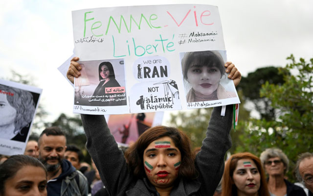 منظمة حقوقية: مقتل أكثر من 300 شخص في المظاهرات الإيرانية