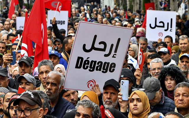 الانتخابات التونسية.. الشعب يرفض مسار قيس والمعارضة تطالب بانتخابات رئاسية مبكرة