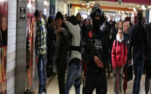 بلجيكا: رجل مسلح بسكين يصيب عددا من الركاب في مترو الأنفاق