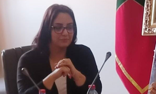 نادية واكرار: مرض الانفصام والسكينوزوفريا لبعض مغاربة العالم