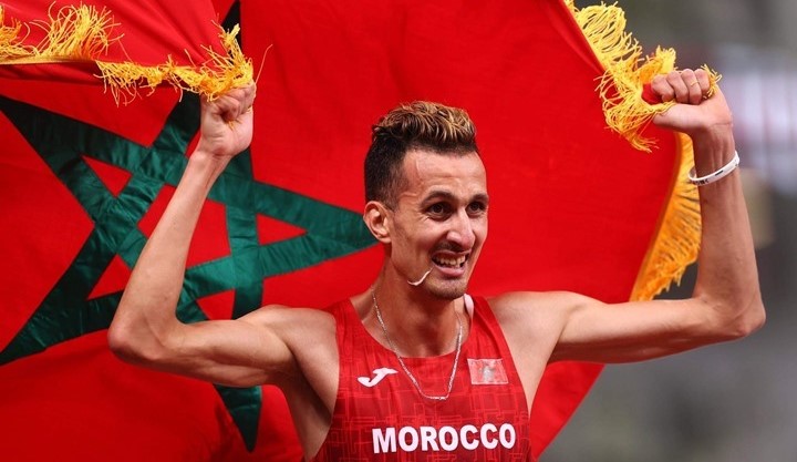 سفيان البقالي يستنكر عدم تحفيز الكفاءات الرياضية المغربية