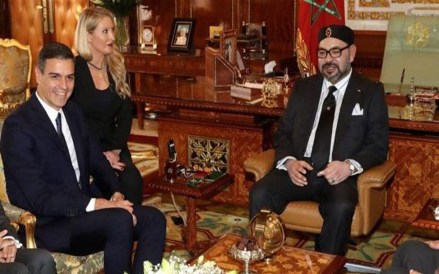 الملك محمد السادس يجري مكالمة هاتفية مع رئيس الحكومة الاسبانية بيدرو سانشيز ويدعوه لزيارة المغرب