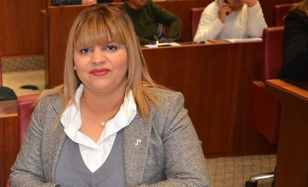 عائشة الكرجي تسائل وزير الصحة: لماذا فشل المغرب  في العلاج من الإدمان ؟