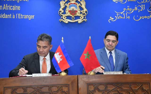 المغرب وكمبوديا يوقعان اتفاقية للنهوض بنظام الطيران