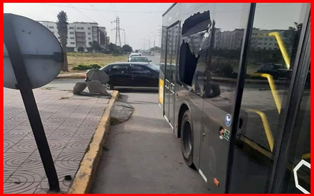بوليس البيضاء يلقي القبض على مخربي  حافلة للنقل الحضري