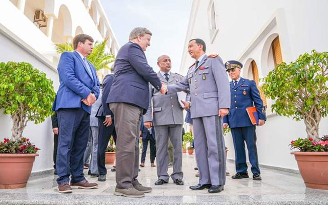 بعيد تعيينه من طرف الملك.. الجينرال بريظ يظهر في أول نشاط رسمي مع مسؤولين أمريكيين