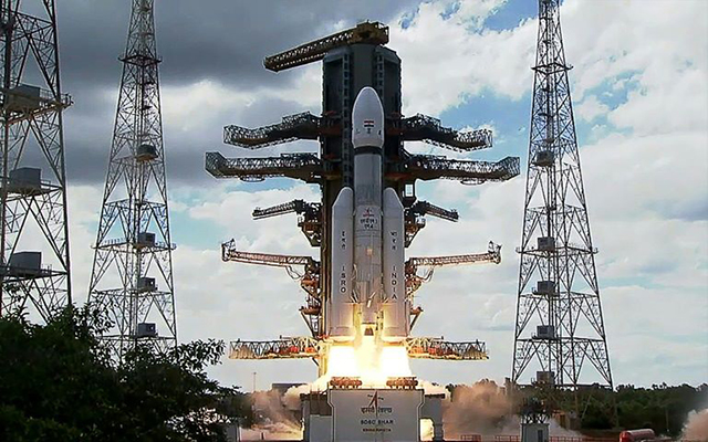مهمة شاندريان-3 الهندية تستعد للهبوط على سطح القمر