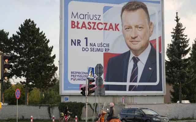 بولندا.. الحزب الحاكم يشن حملة عنصرية ضد المهاجرين ويتهمهم بالسعي إلى "غزو أوروبا "