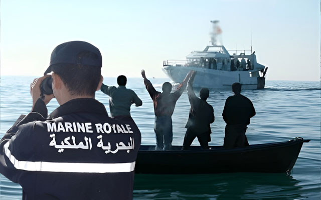 طانطان.. البحرية الملكية تنقذ حياة 15 إمرأة و5 قاصرين وآخرين من الموت في البحر