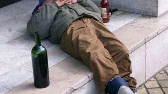إقليم بولمان.. مصرع ثلاثة أشخاص إثر تناولهم لكحول فاسدة