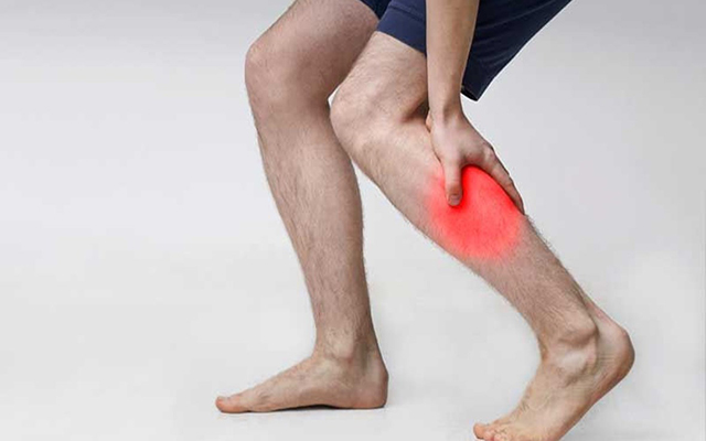 أسباب ظهور ألم الساق الشبيه بالصدمة الكهربائية