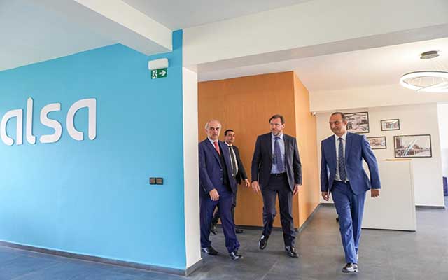 أوسكار بوينتي وزير النقل والتنقل المستدام الإسباني يزور "ألزا المغرب"