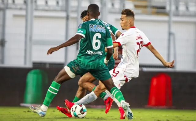 ديربي الأصفار بين الوداد والرجاء..تعادل سلبي ومردود أقل من المتوسط