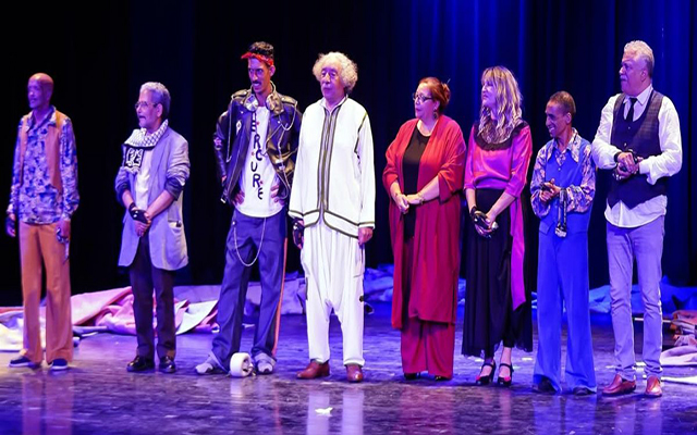 مسرح الحي يحتفل بالمسيرة الخضراء بعرض ساخر ومثير في كلميم