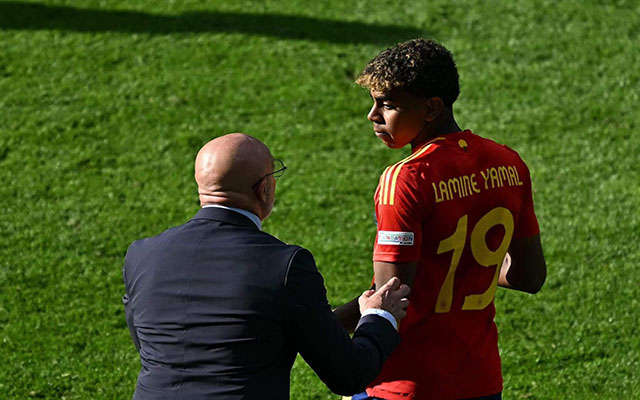كلاسيكو السياسة والإعلام.. صراع مدريد وبرشلونة يتجاوز حدود الملعب
